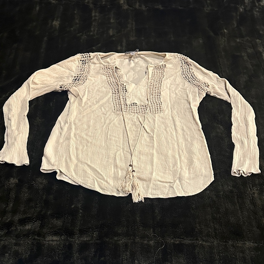 Joseph A. Elegant Cream Women's Top vneck below elbow see thru design and tie up